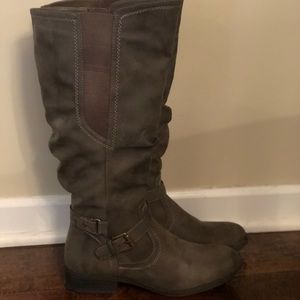 WhiteMountain tall boots Wide Calf